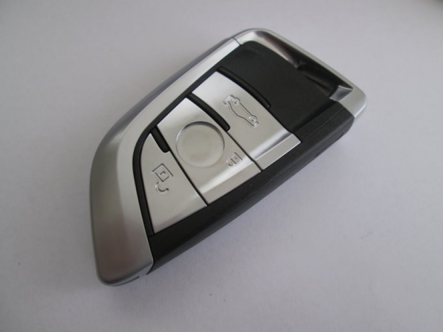 Кутийка за смарт ключ BMW G-series с три бутона (сиви бутони)