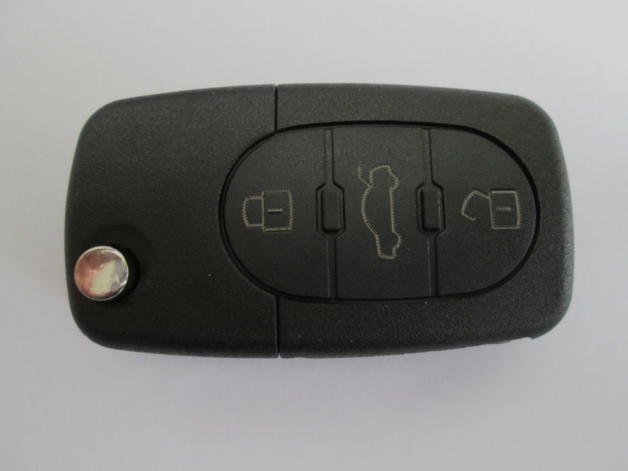 Автомобилен ключ за Audi  с три бутона комплект 4D0837231A (4D0837231N)