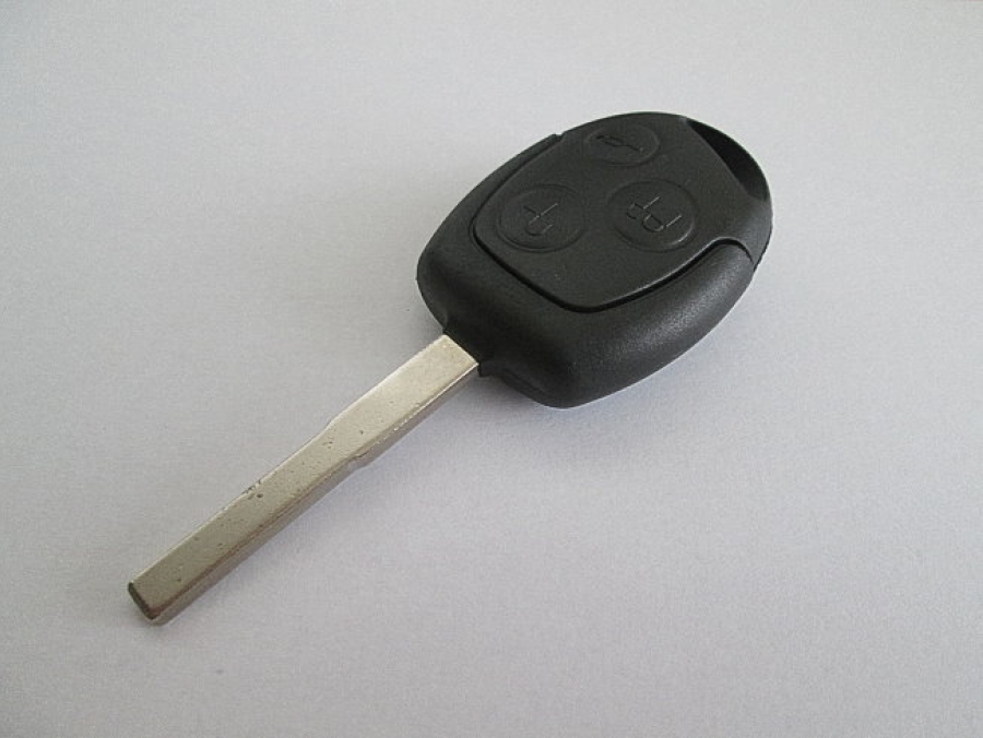 Автомобилен ключ за Ford с три бутона комплект (HU101)