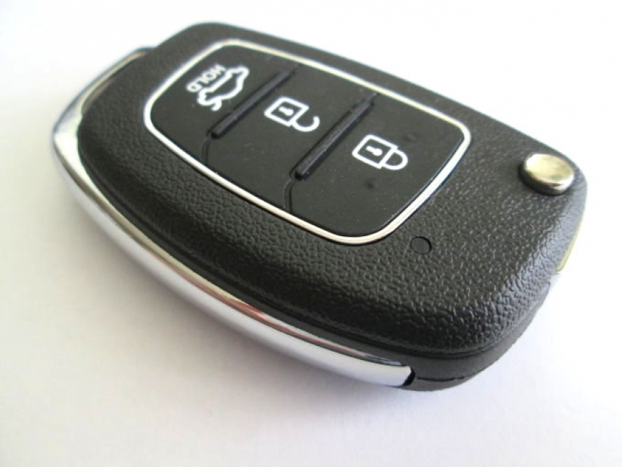 Кутийка за автомобилен ключ с три бутона за Hyundai