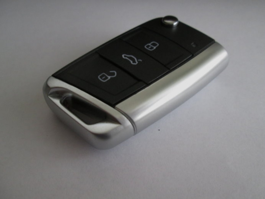 Кутийка за автомобилен ключ за VW Golf Mk7 хромирана